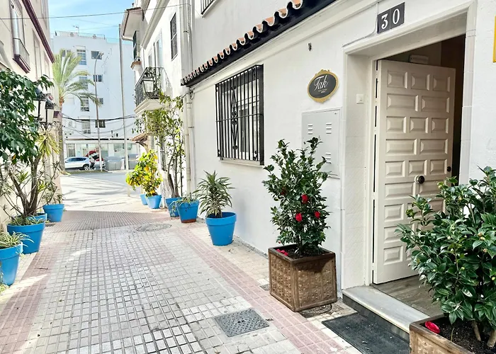 Tak Boutique Old Town